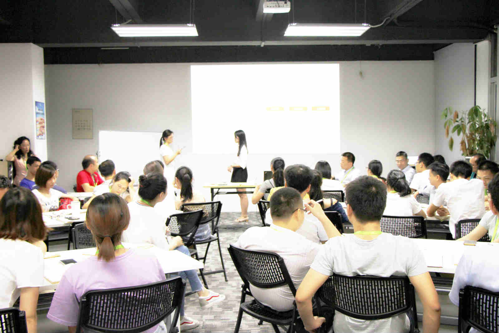 娱乐电子游戏app