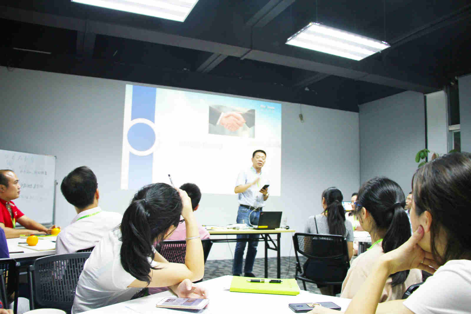 娱乐电子游戏app